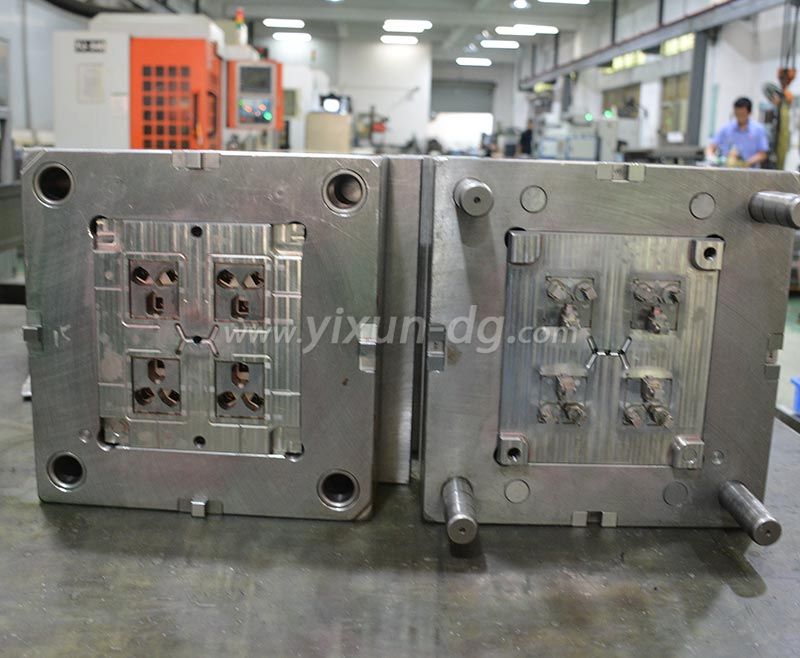 Custom injection plastic wall switch socket mould