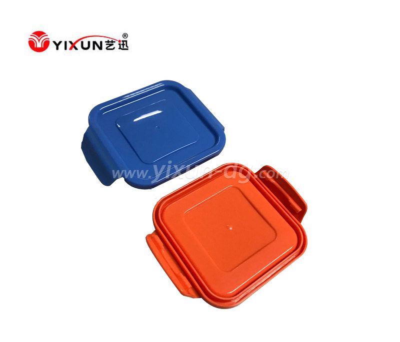 Plastic sealed plastic crisper box for injection molding and mould