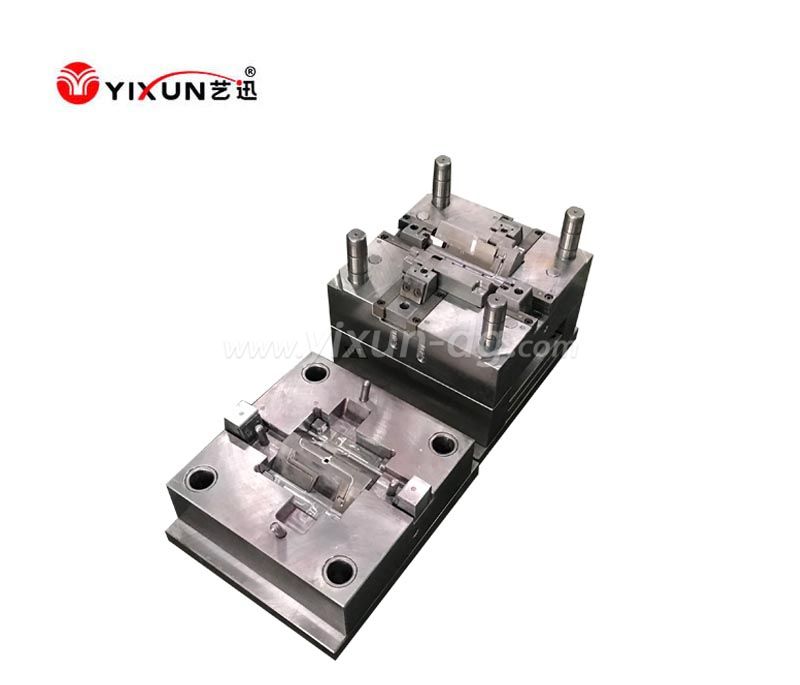 Plastic injection mould for commodity products