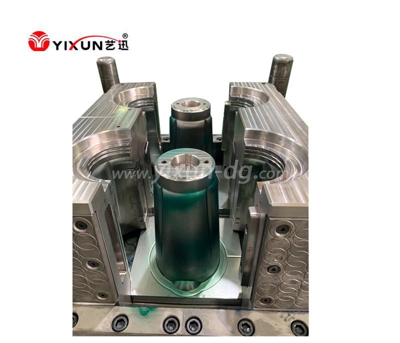 Dongguan plastic injection mould for 1L water bottle