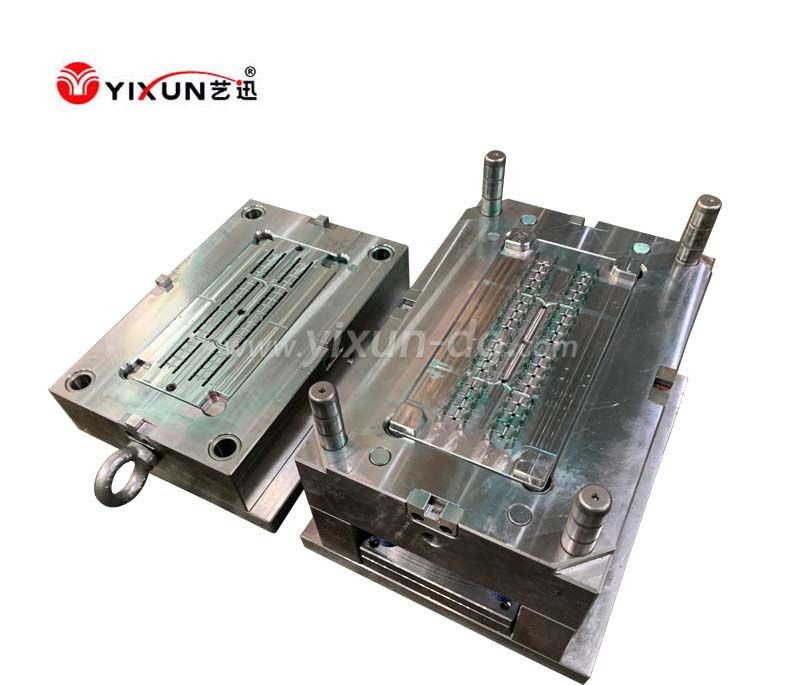 Plastic injection mould for plunger parts