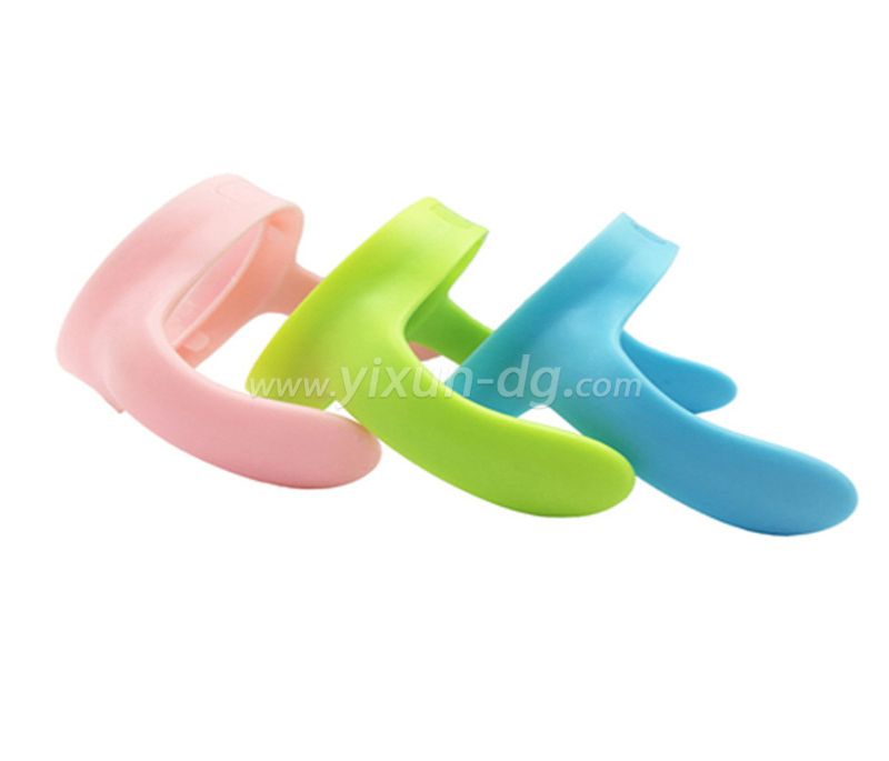 China Dongguan YIXUN mold mould king baby bottle handle gas assist plastic injestion molding