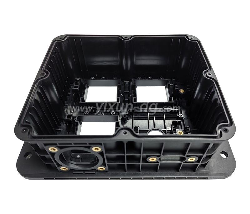 China Dongguan mold maker and mold factory copper thread nut injection mold and insert molding