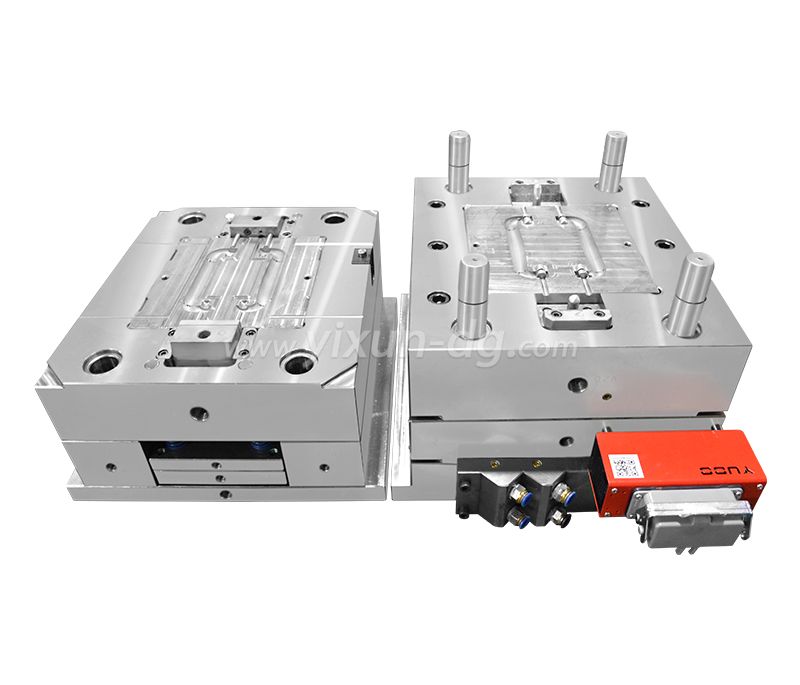 Trunk luggage handle gas assist injection moulds and moulding