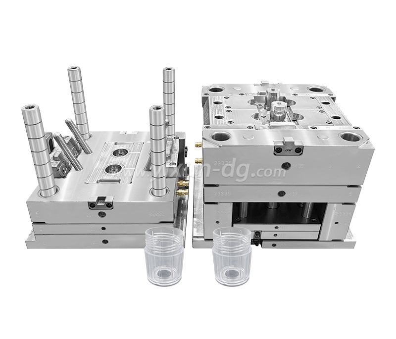 China thread rotation mold manufacturer and plastic molded parts injection molding of beauty category